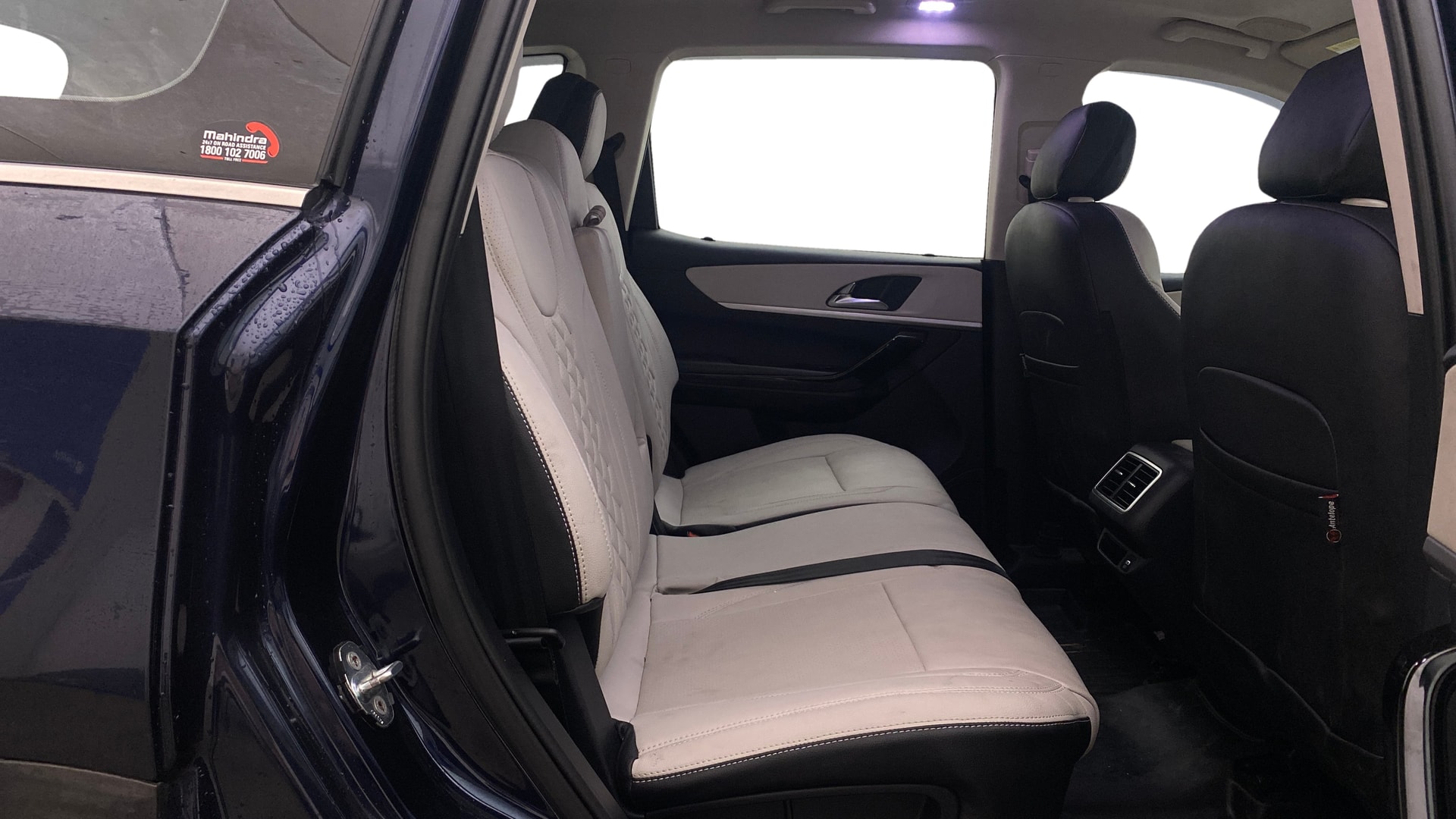 Used 2022 Mahindra XUV700 Used 2022 Mahindra XUV700