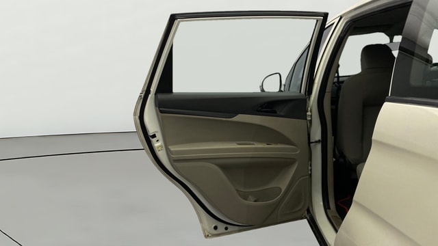 View Mahindra Marazzo Image 23 Used Mahindra Marazzo Image 23