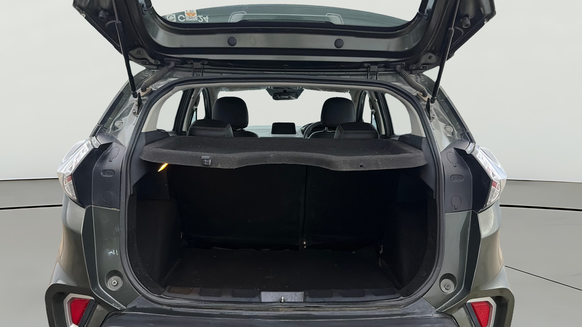View 2021 Tata Nexon Revotron XE Image 38 Used 2021 Tata Nexon Revotron XE Image 38