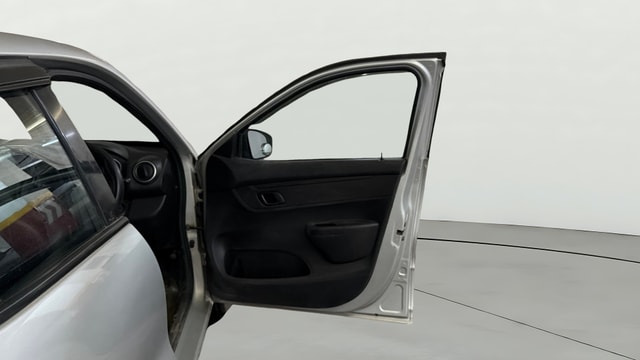 View Renault Kwid Image 43 Used Renault Kwid Image 43