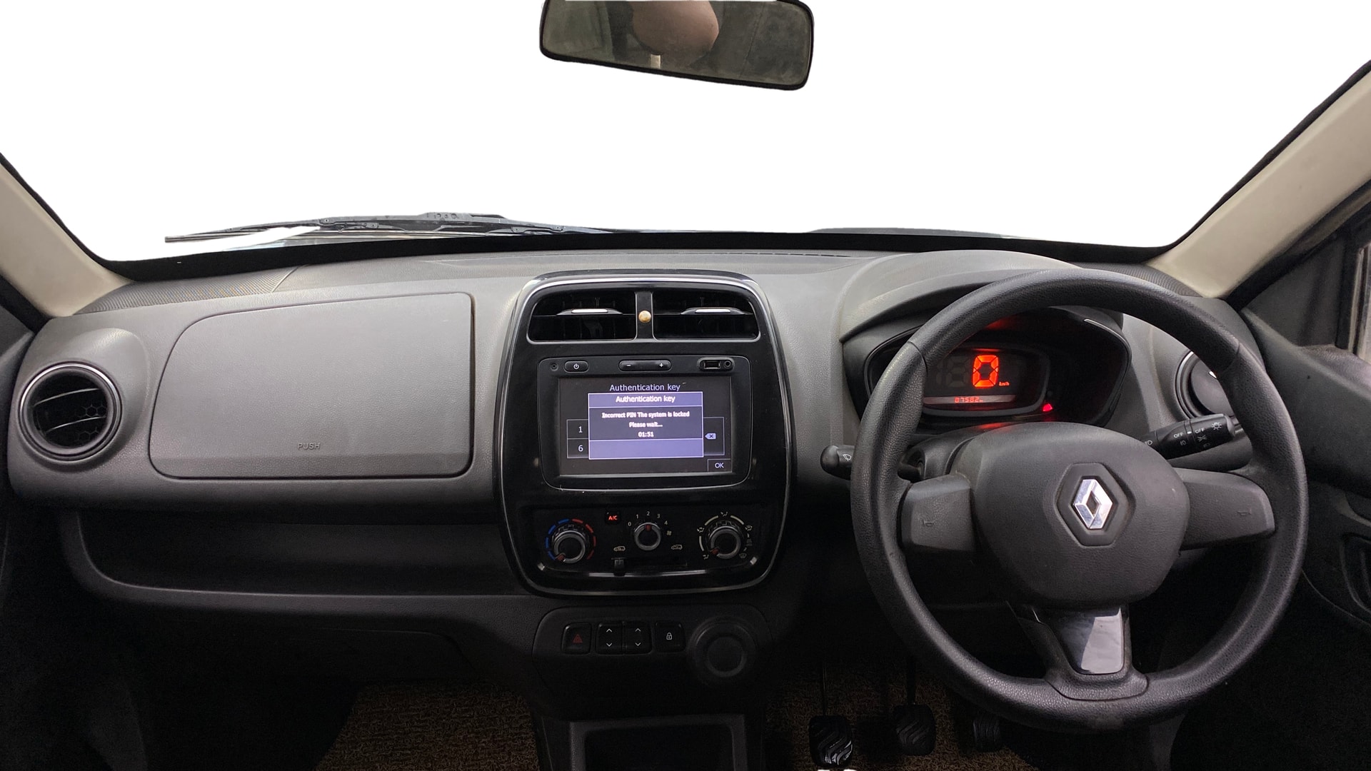 View 2017 Renault Kwid RXT 1.0 Image 15 Used 2017 Renault Kwid RXT 1.0 Image 15