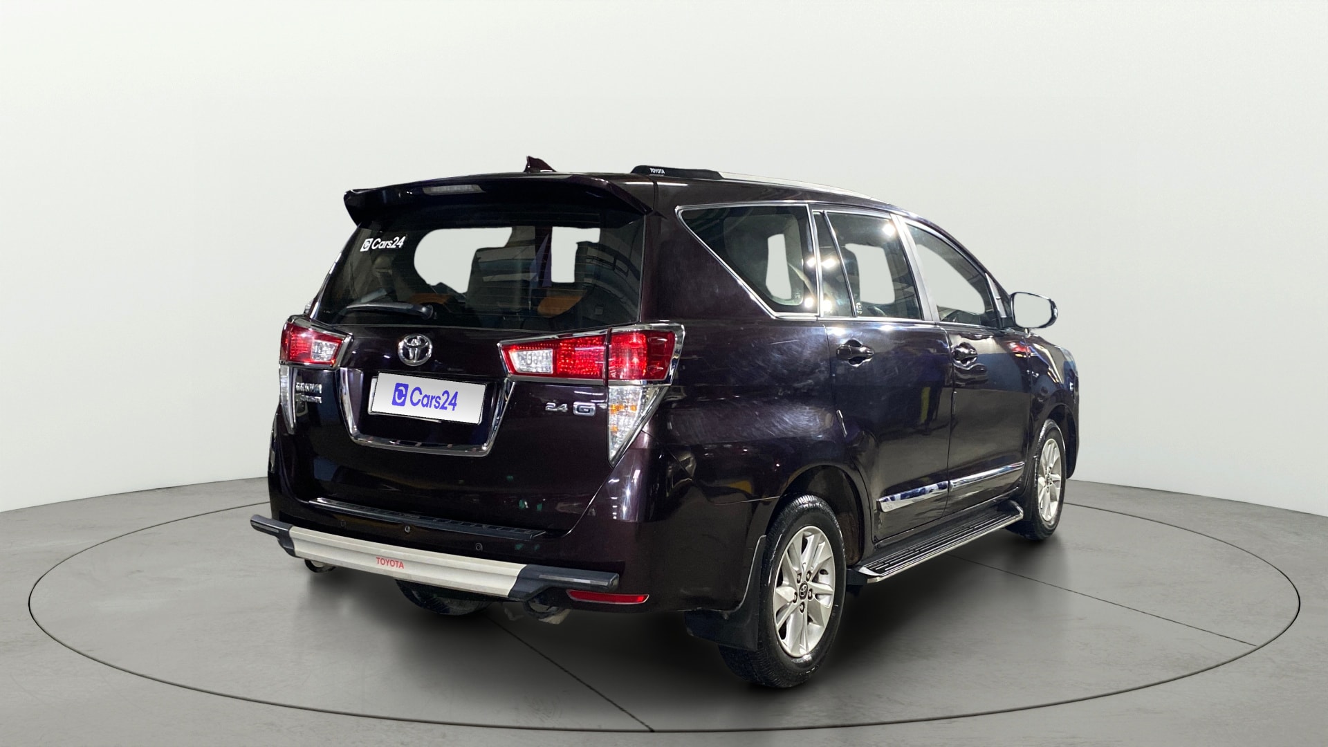 View 2018 Toyota Innova Crysta 2.4 GX MT 8-Seater BS IV Image 44 Used 2018 Toyota Innova Crysta 2.4 GX MT 8-Seater BS IV Image 44