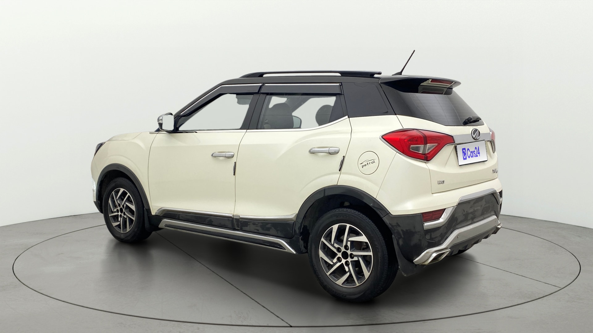 Used 2022 Mahindra XUV300 Used 2022 Mahindra XUV300