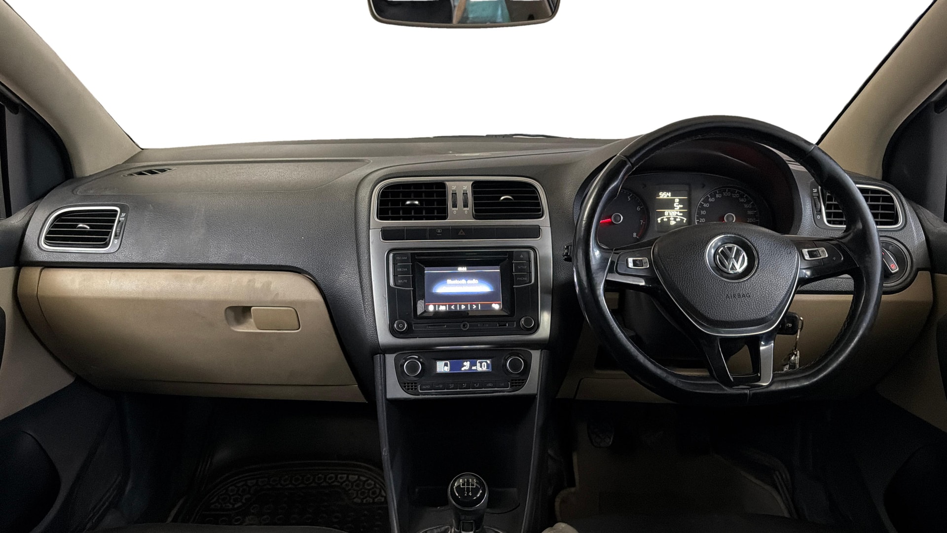View 2017 Volkswagen Ameo 1.2L MPI Petrol Comfortline Image 15 Used 2017 Volkswagen Ameo 1.2L MPI Petrol Comfortline Image 15