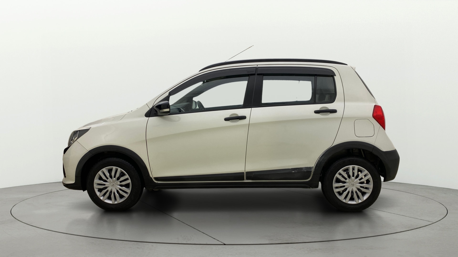 View 2018 Maruti Suzuki 1000 Base Variant Image 5 Used 2018 Maruti Suzuki 1000 Base Variant Image 5