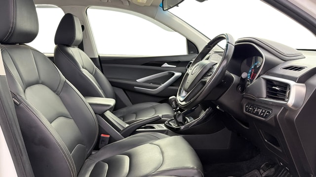 View MG Hector Image 18 Used MG Hector Image 18