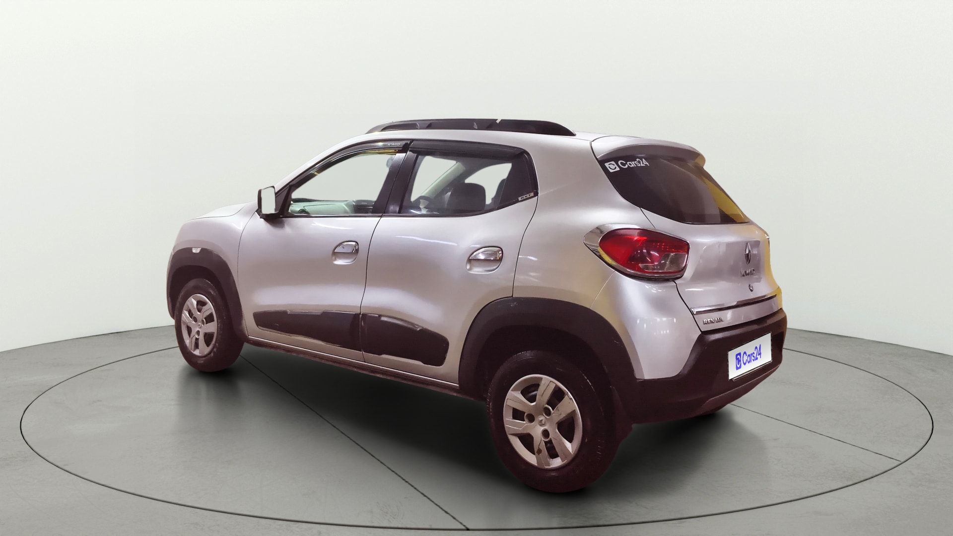 View 2016 Renault Kwid RXT 1.0 Image 2 Used 2016 Renault Kwid RXT 1.0 Image 2