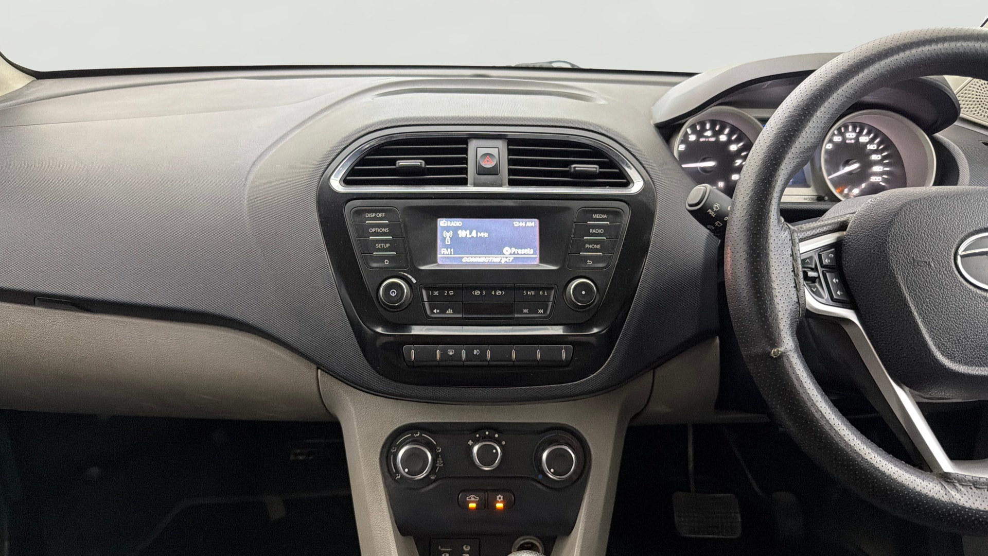 View 2017 Tata Tiago Revotorq XB Image 17 Used 2017 Tata Tiago Revotorq XB Image 17
