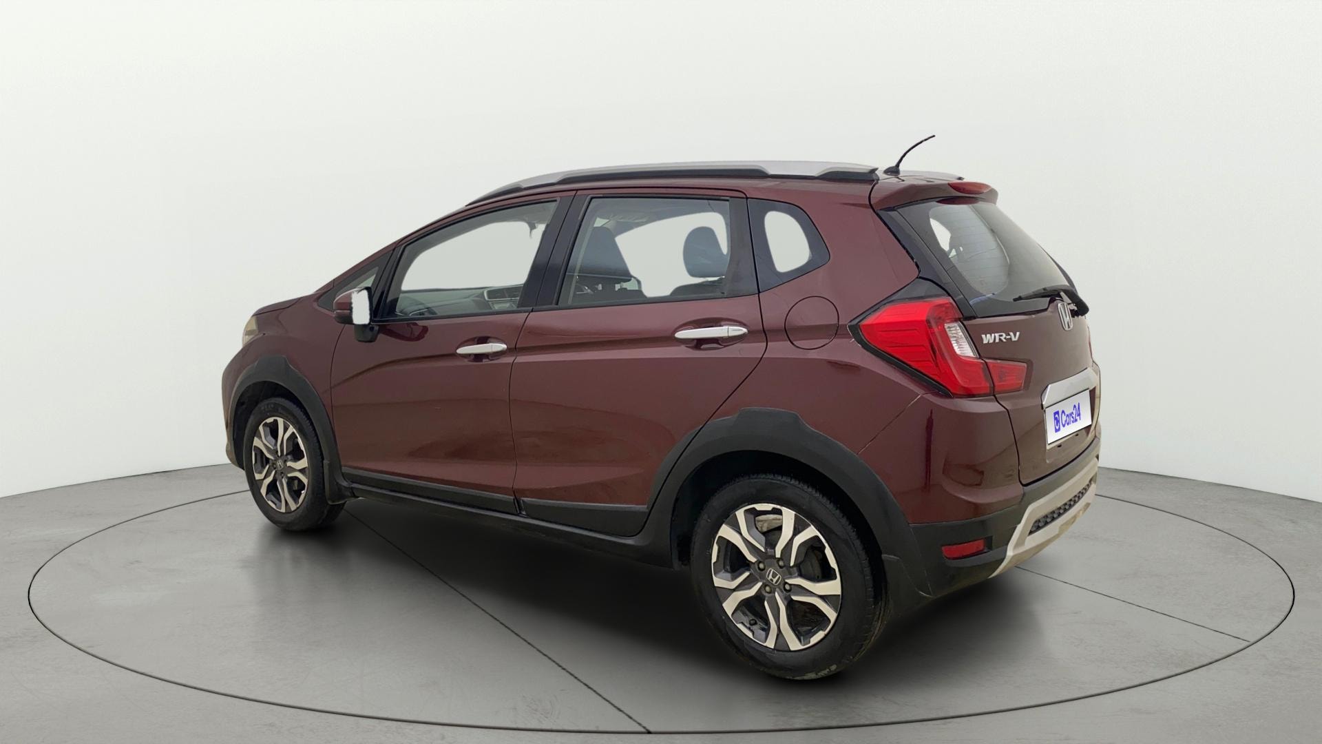 View 2017 Honda WR-V S MT Diesel Edge Edition Image 2 Used 2017 Honda WR-V S MT Diesel Edge Edition Image 2