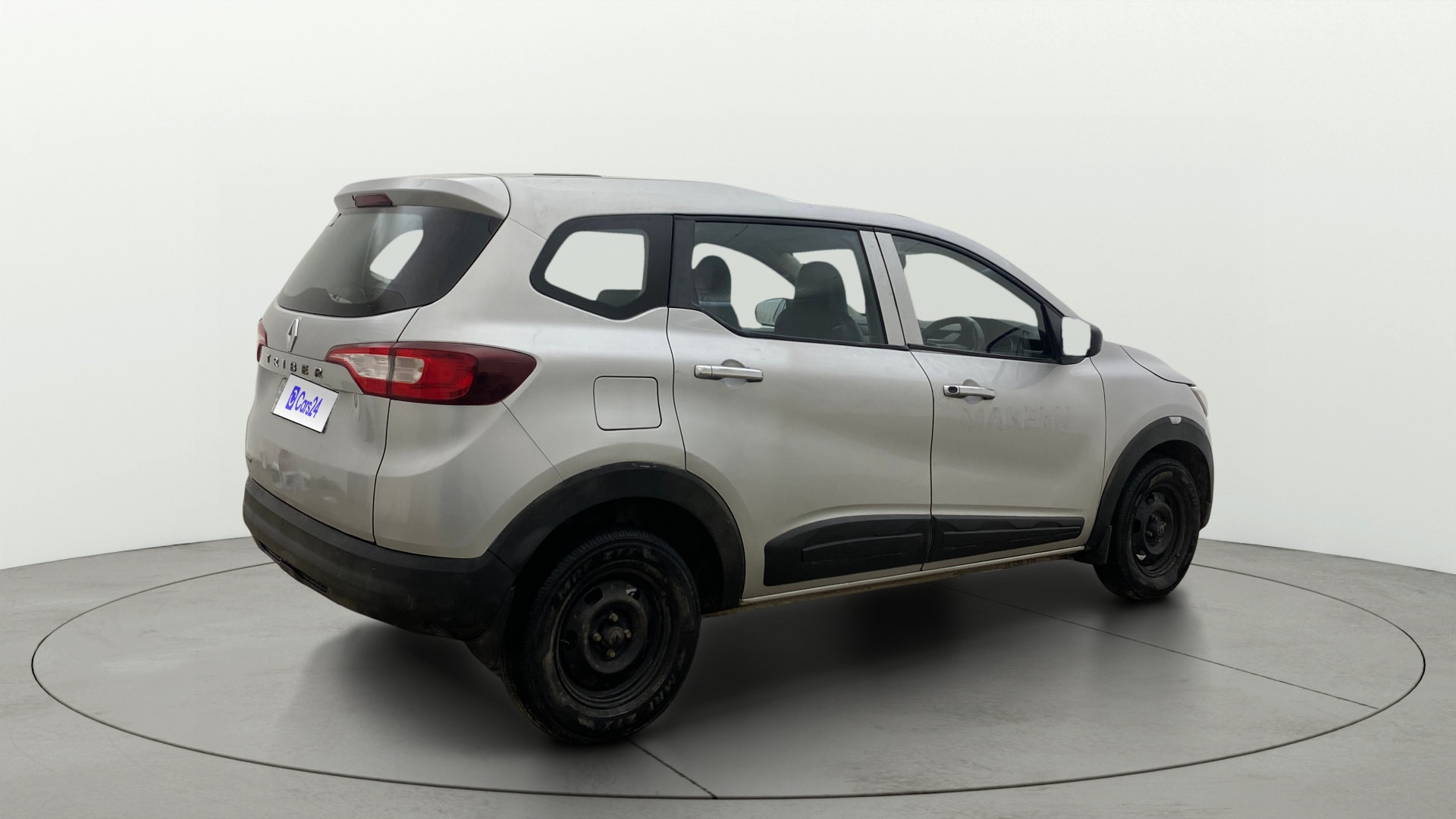 View 2022 Renault Triber RXE Image 42 Used 2022 Renault Triber RXE Image 42