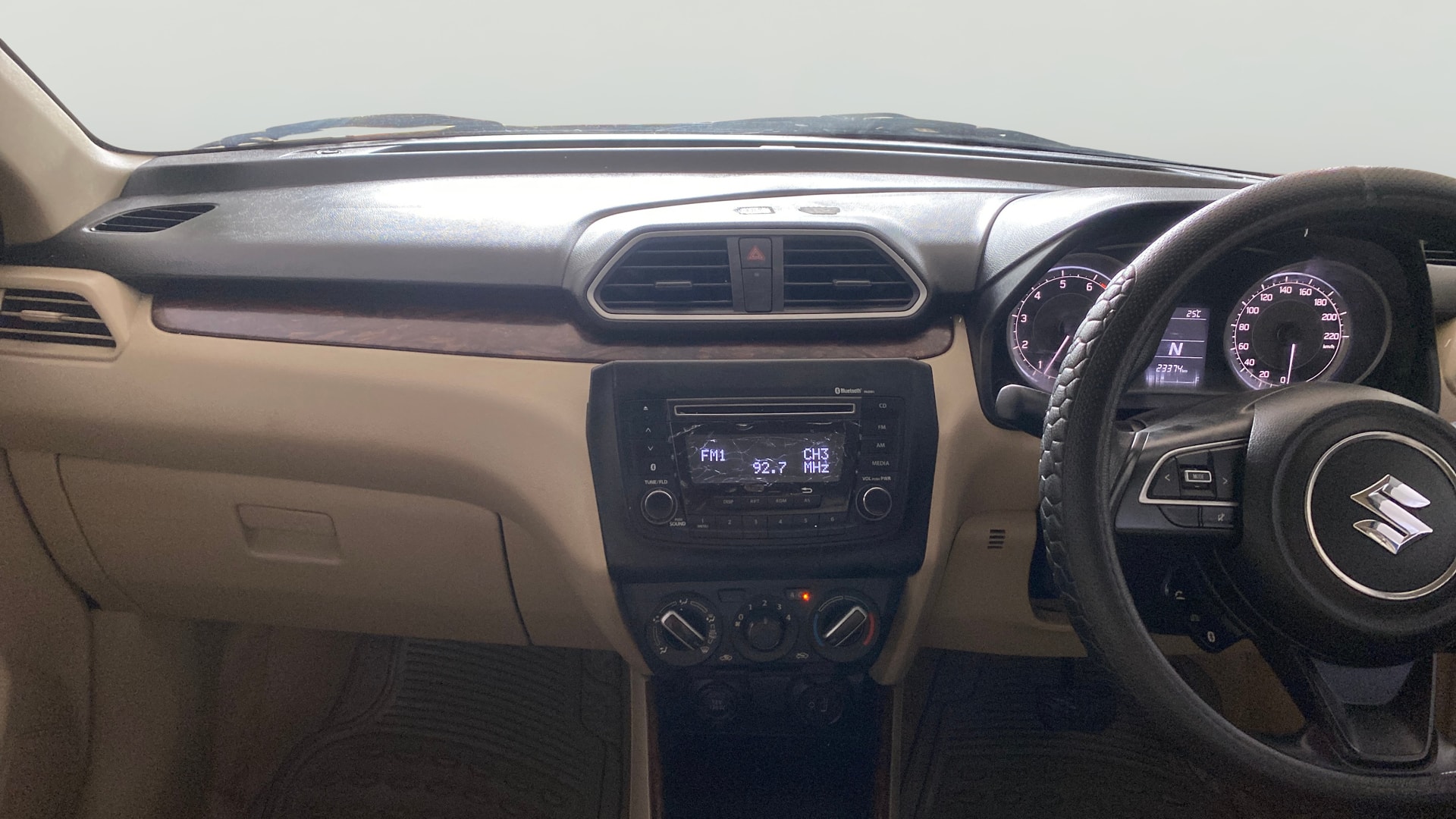 View 2017 Maruti Suzuki 1000 Base Variant Image 17 Used 2017 Maruti Suzuki 1000 Base Variant Image 17