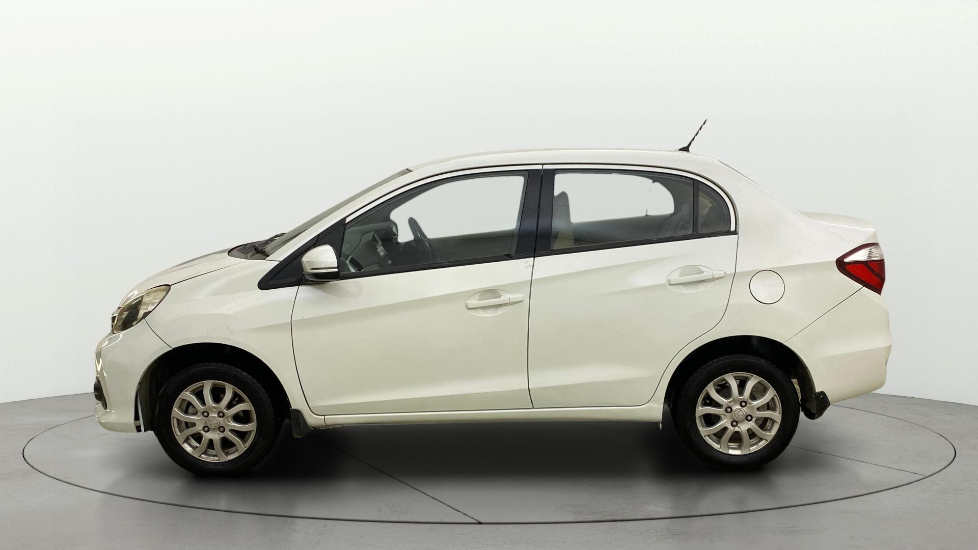 View 2017 Honda Amaze E MT Petrol BS IV Image 5 Used 2017 Honda Amaze E MT Petrol BS IV Image 5