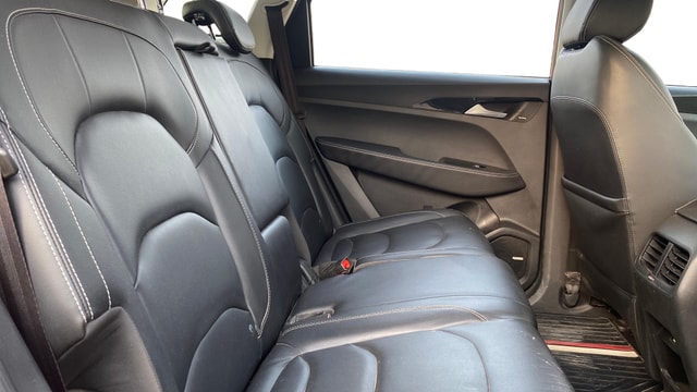 View MG Hector Image 36 Used MG Hector Image 36