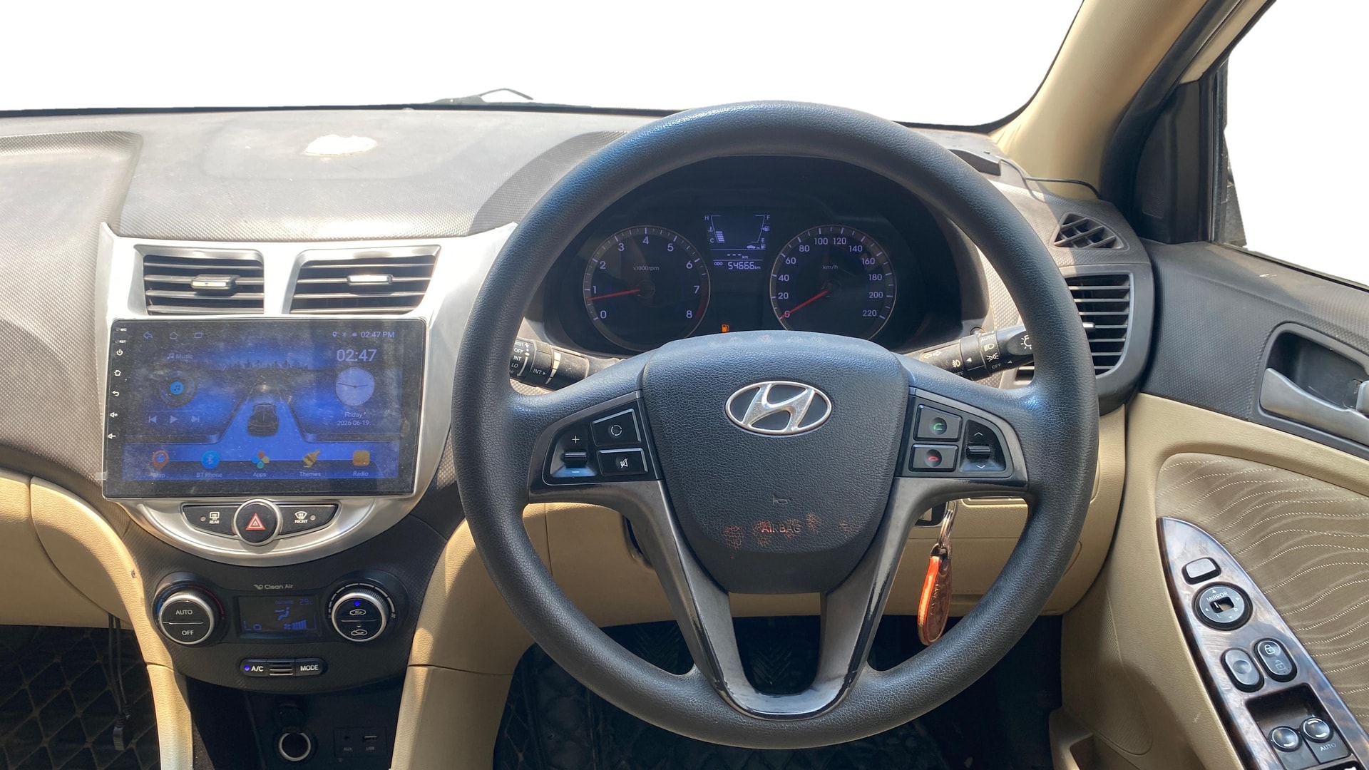 View 2016 Hyundai Verna 1.6 VTVT SX Image 20 Used 2016 Hyundai Verna 1.6 VTVT SX Image 20