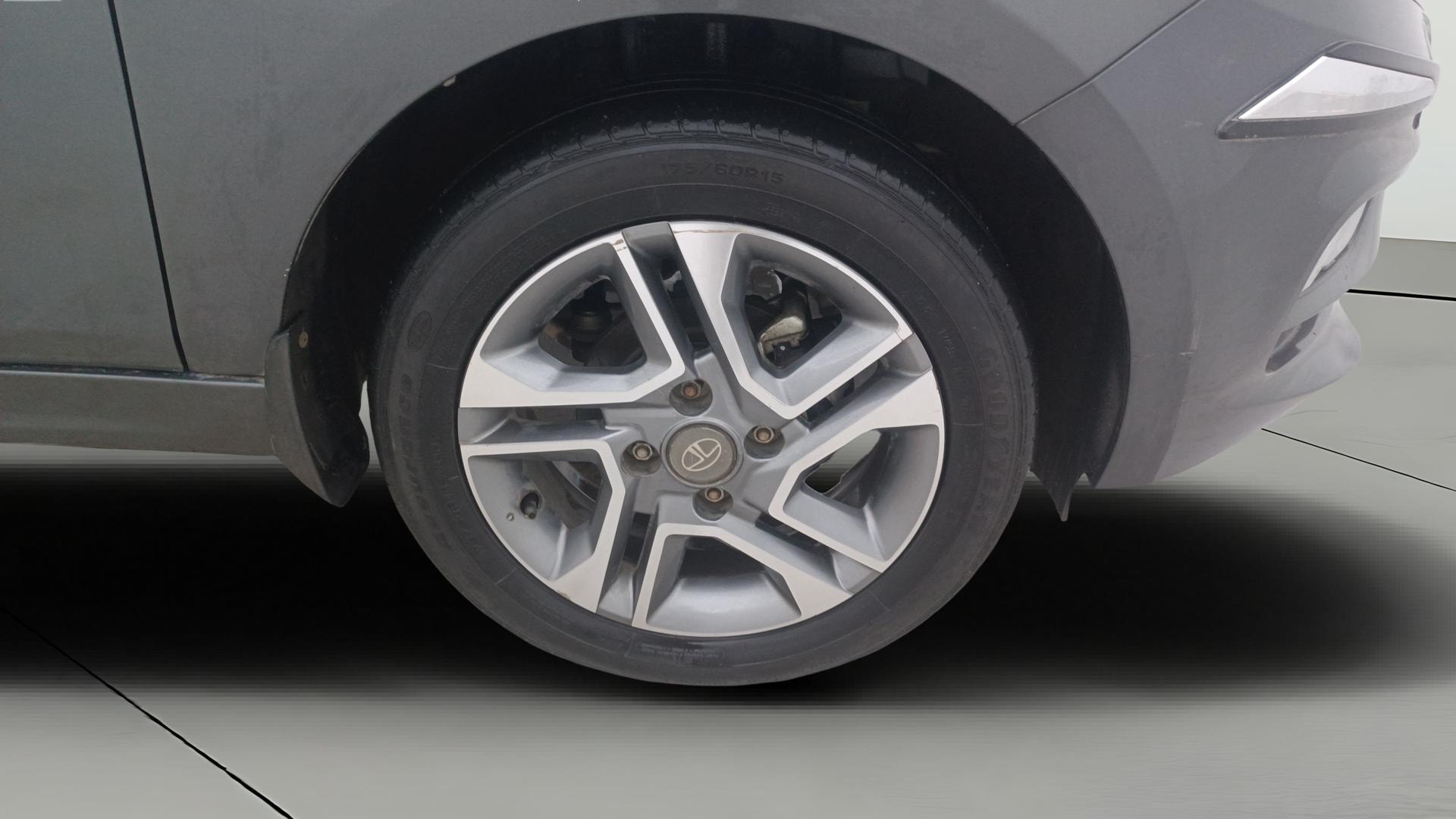 View 2022 Tata Tigor XE Diesel Image 41 Used 2022 Tata Tigor XE Diesel Image 41