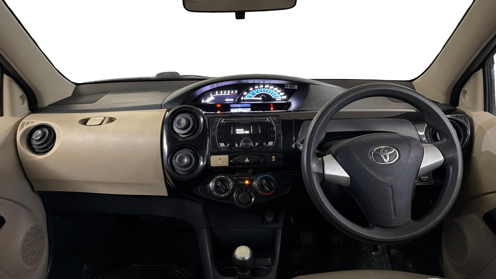View 2018 Toyota Etios Liva V Image 15 Used 2018 Toyota Etios Liva V Image 15