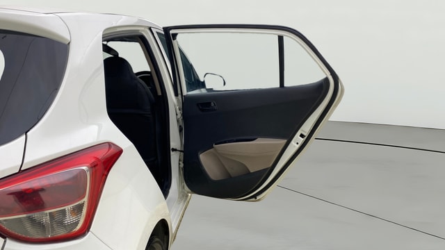 View Hyundai Grand i10 Image 7 Used Hyundai Grand i10 Image 7