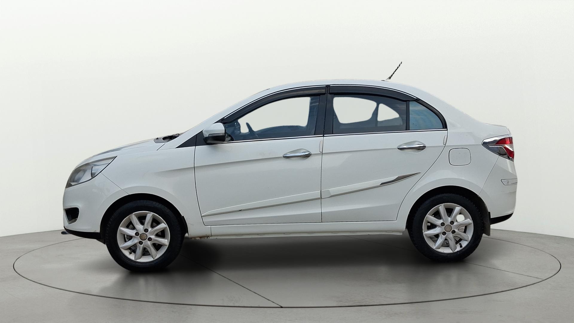 View 2016 Tata Zest XM Petrol Image 5 Used 2016 Tata Zest XM Petrol Image 5