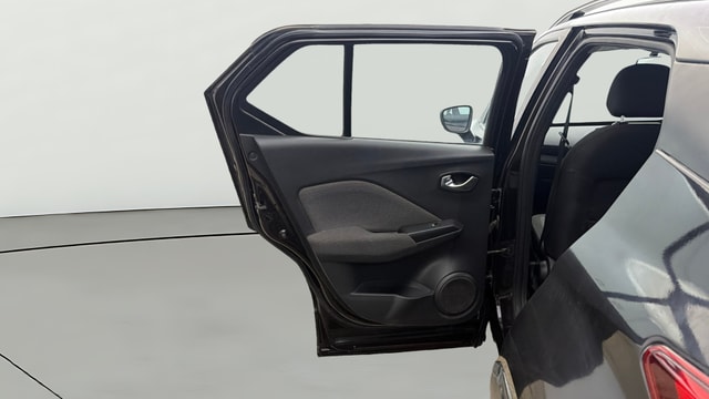 View Nissan Kicks Image 22 Used Nissan Kicks Image 22