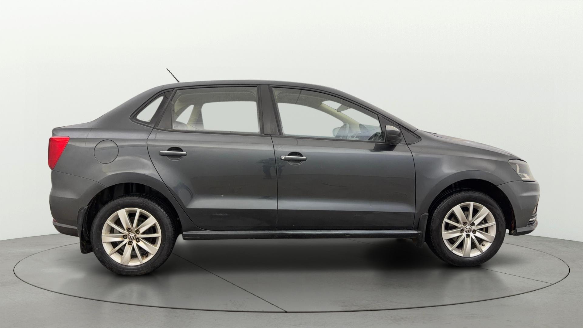 View 2017 Volkswagen Ameo 1.2L MPI Petrol Comfortline Image 9 Used 2017 Volkswagen Ameo 1.2L MPI Petrol Comfortline Image 9