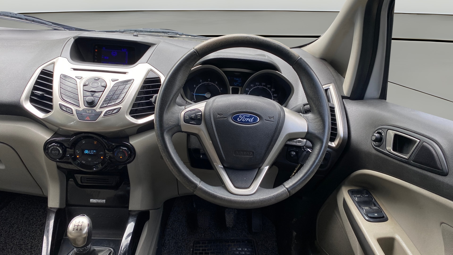 View 2015 Ford EcoSport 1.5 TDCi Diesel Ambiente BS IV Image 20 Used 2015 Ford EcoSport 1.5 TDCi Diesel Ambiente BS IV Image 20