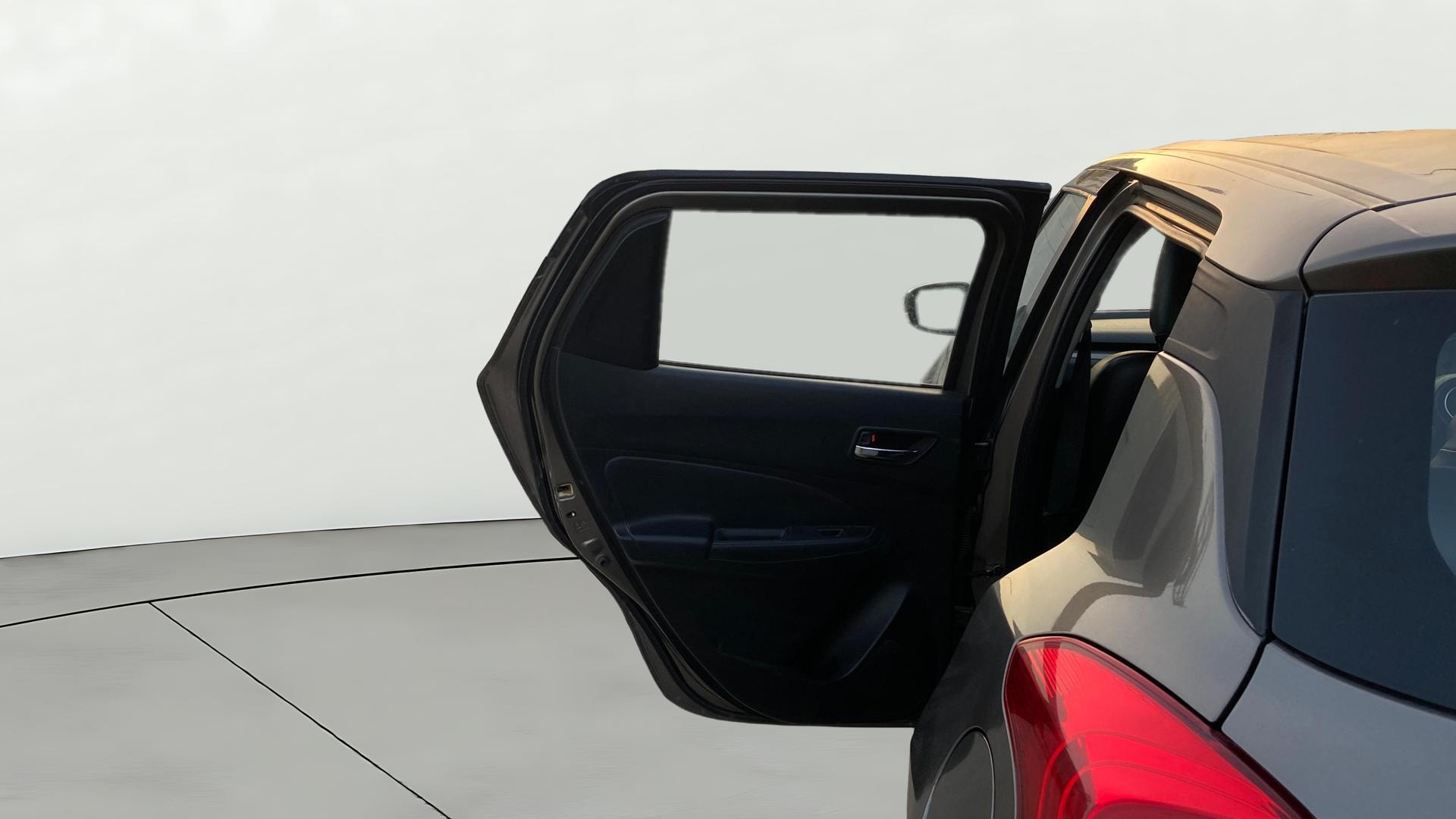 View 2019 Maruti Suzuki 1000 Base Variant Image 23 Used 2019 Maruti Suzuki 1000 Base Variant Image 23