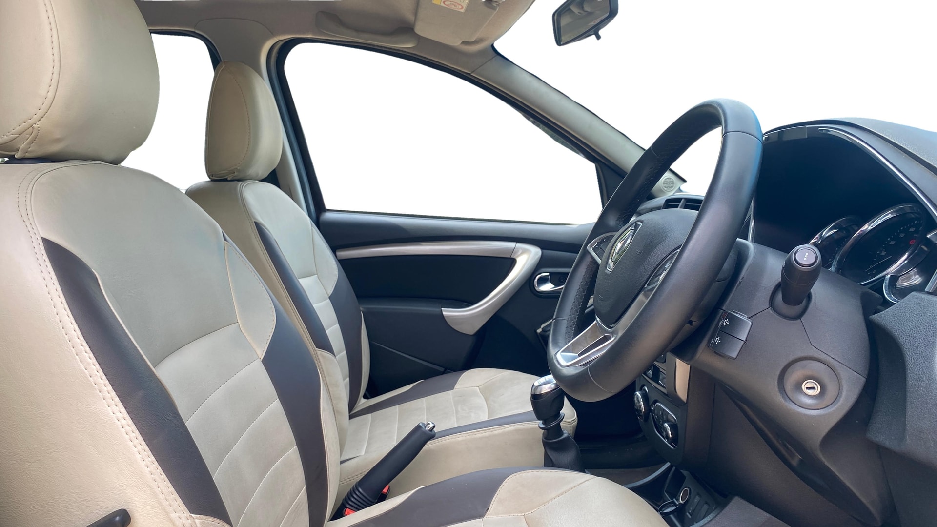 View 2021 Renault Duster 1.3L Turbo Petrol RXZ Image 25 Used 2021 Renault Duster 1.3L Turbo Petrol RXZ Image 25