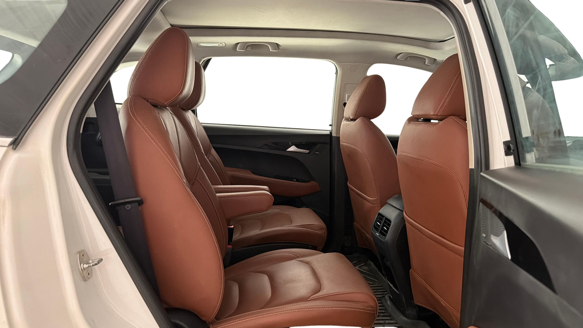 View 2022 MG Hector Plus Sharp Turbo 6 Seater Diesel Image 38 Used 2022 MG Hector Plus Sharp Turbo 6 Seater Diesel Image 38