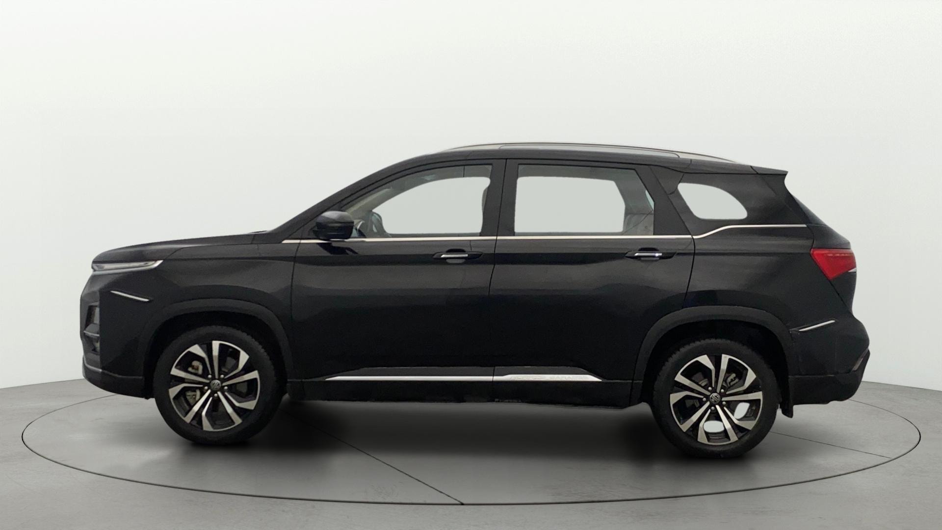 View 2023 MG Hector Plus Savvy Pro 7 Seater CVT Petrol Image 28 Used 2023 MG Hector Plus Savvy Pro 7 Seater CVT Petrol Image 28
