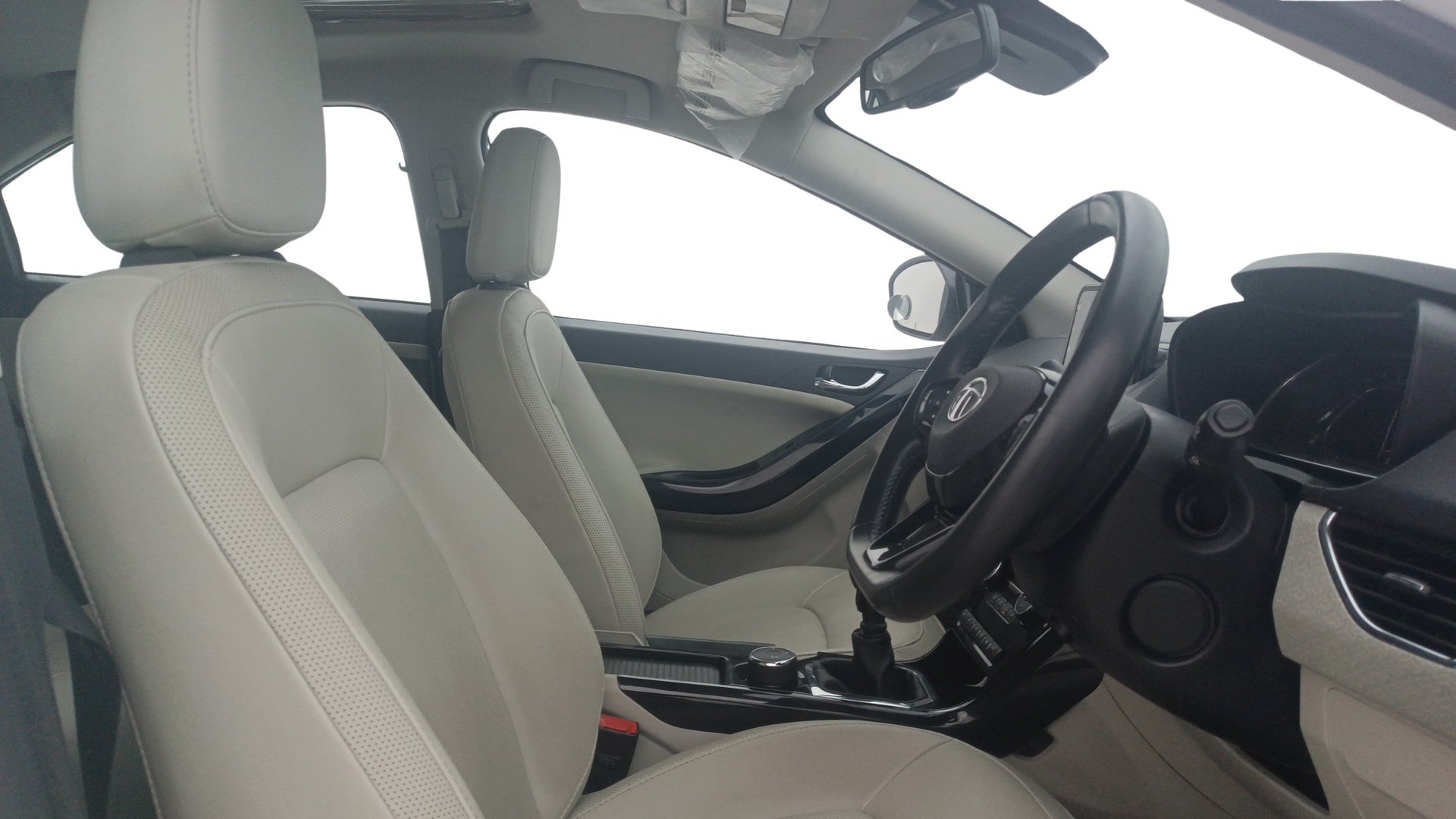 View 2022 Tata Nexon Revotron XE Image 18 Used 2022 Tata Nexon Revotron XE Image 18