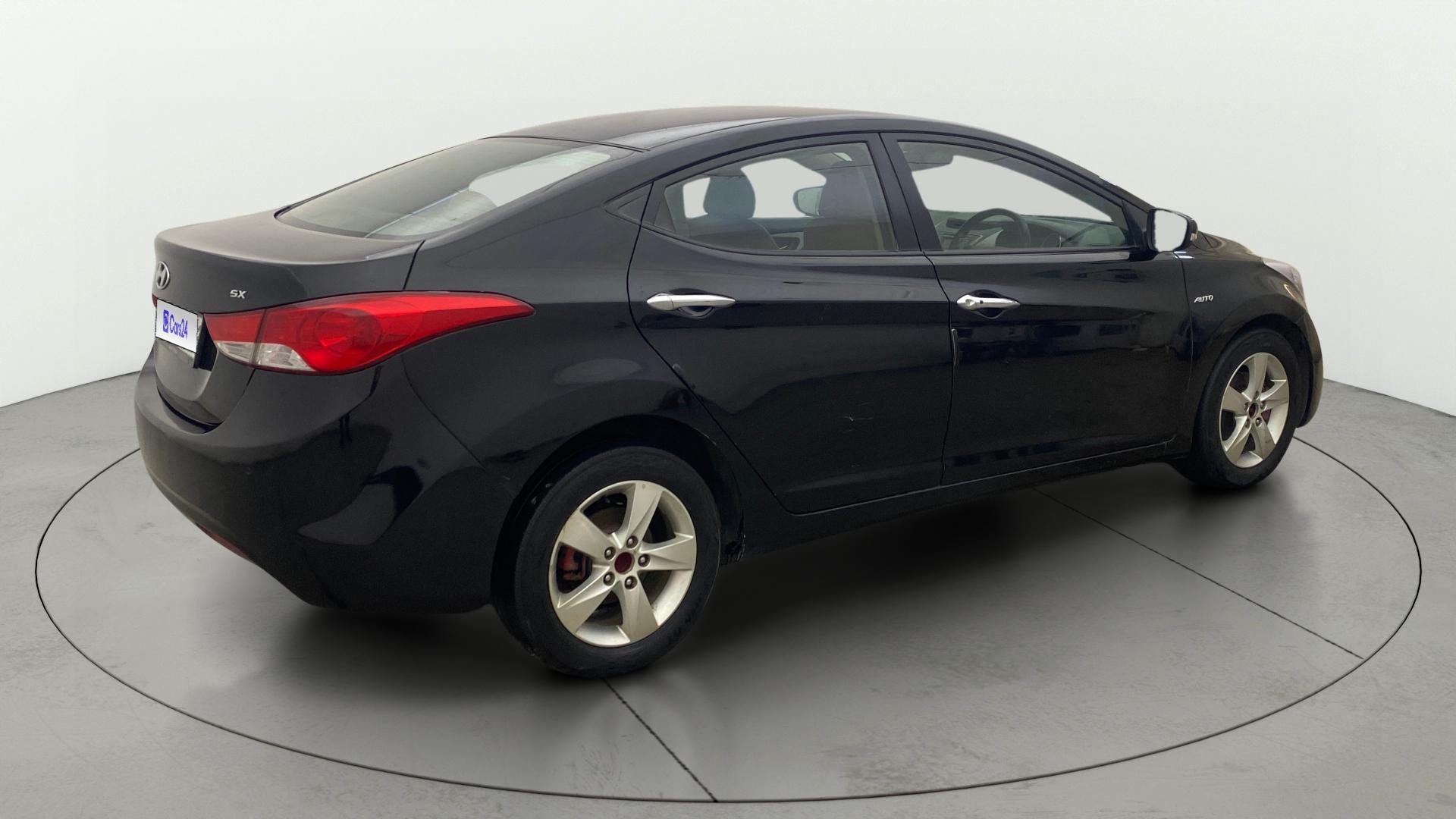 View 2014 Hyundai Elantra 1.6 CRDi S Image 45 Used 2014 Hyundai Elantra 1.6 CRDi S Image 45