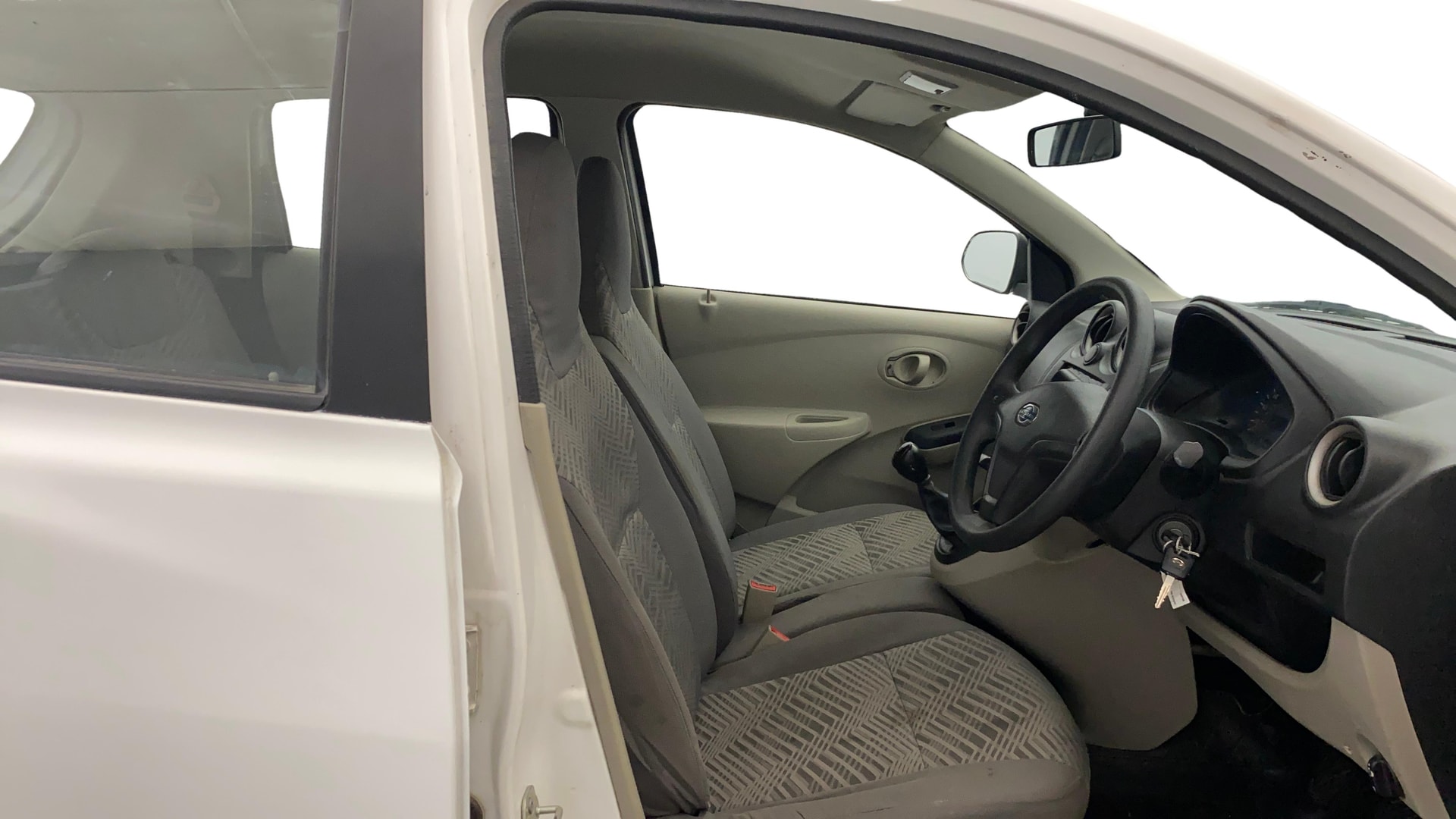 View 2017 Datsun Go T Image 16 Used 2017 Datsun Go T Image 16