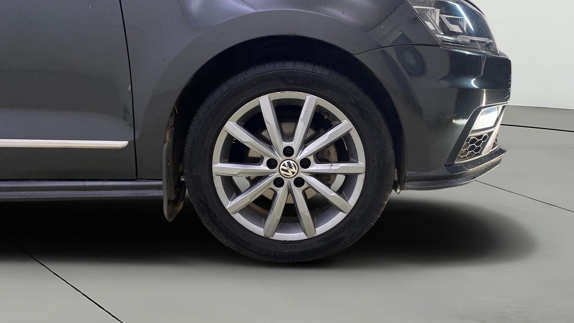 View 2021 Volkswagen Vento 1.2 L TSI Comfortline Petrol AT Image 40 Used 2021 Volkswagen Vento 1.2 L TSI Comfortline Petrol AT Image 40