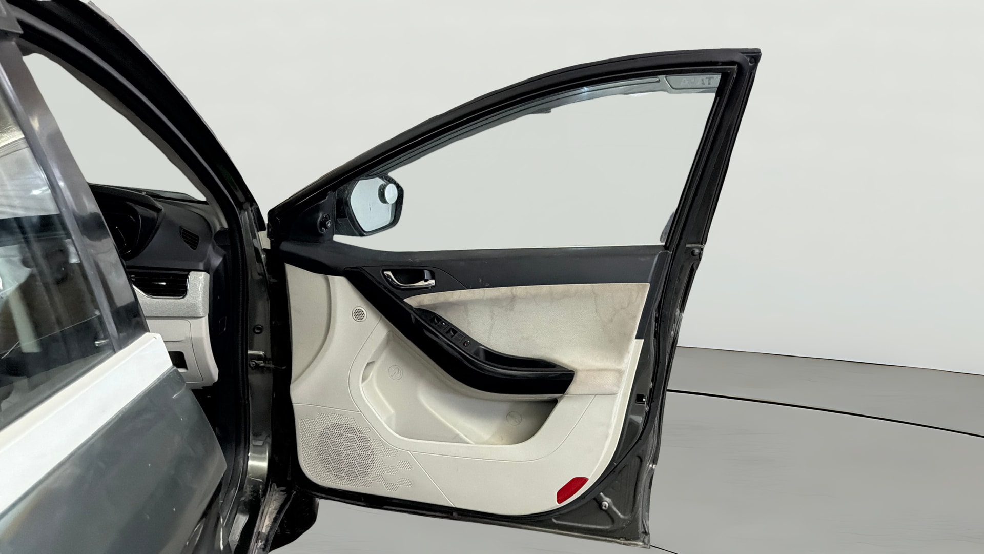 View 2020 Tata Nexon Revotron XE Image 46 Used 2020 Tata Nexon Revotron XE Image 46