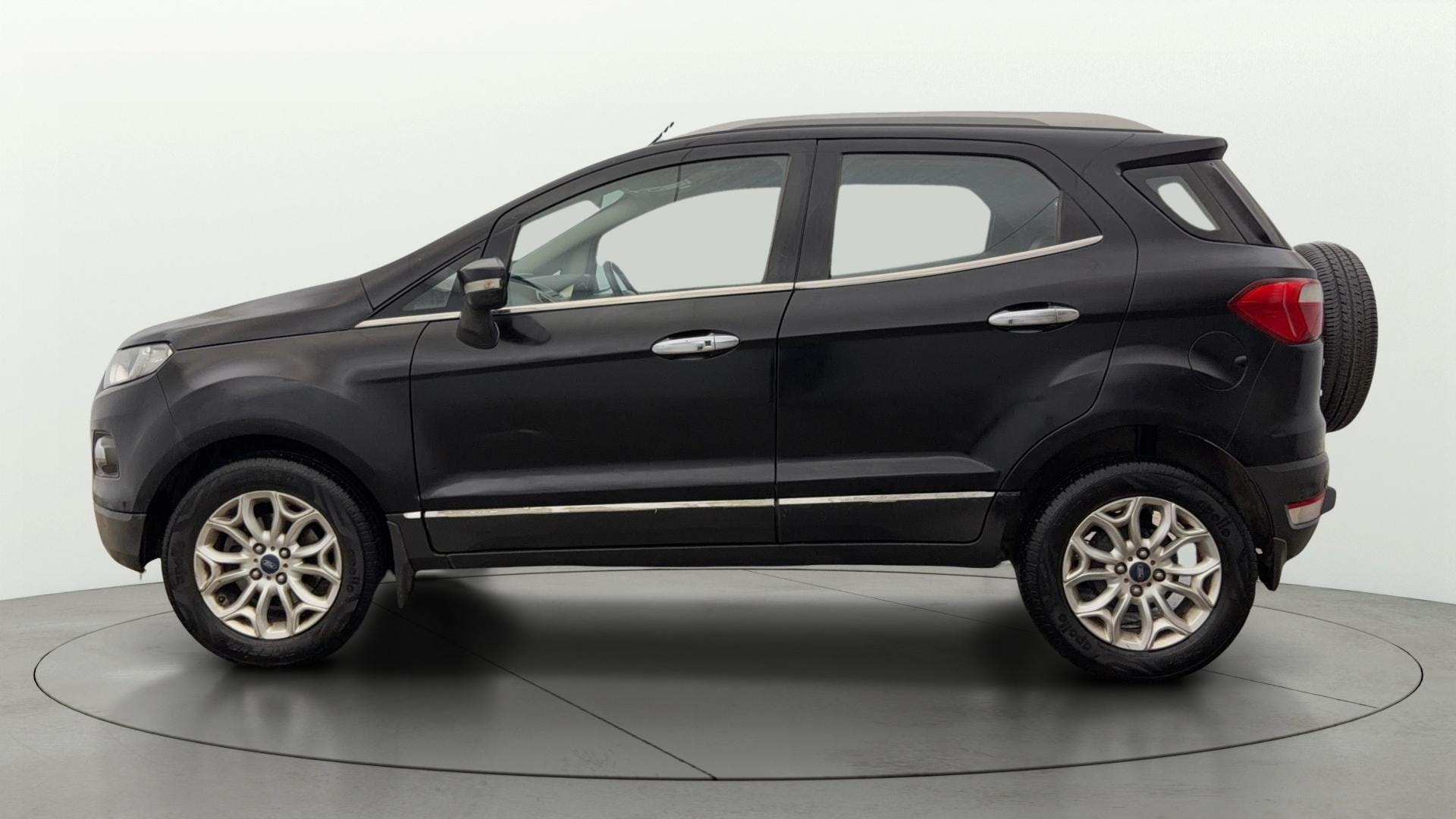 View 2017 Ford EcoSport 1.5 TDCi Diesel Ambiente BS IV Image 5 Used 2017 Ford EcoSport 1.5 TDCi Diesel Ambiente BS IV Image 5