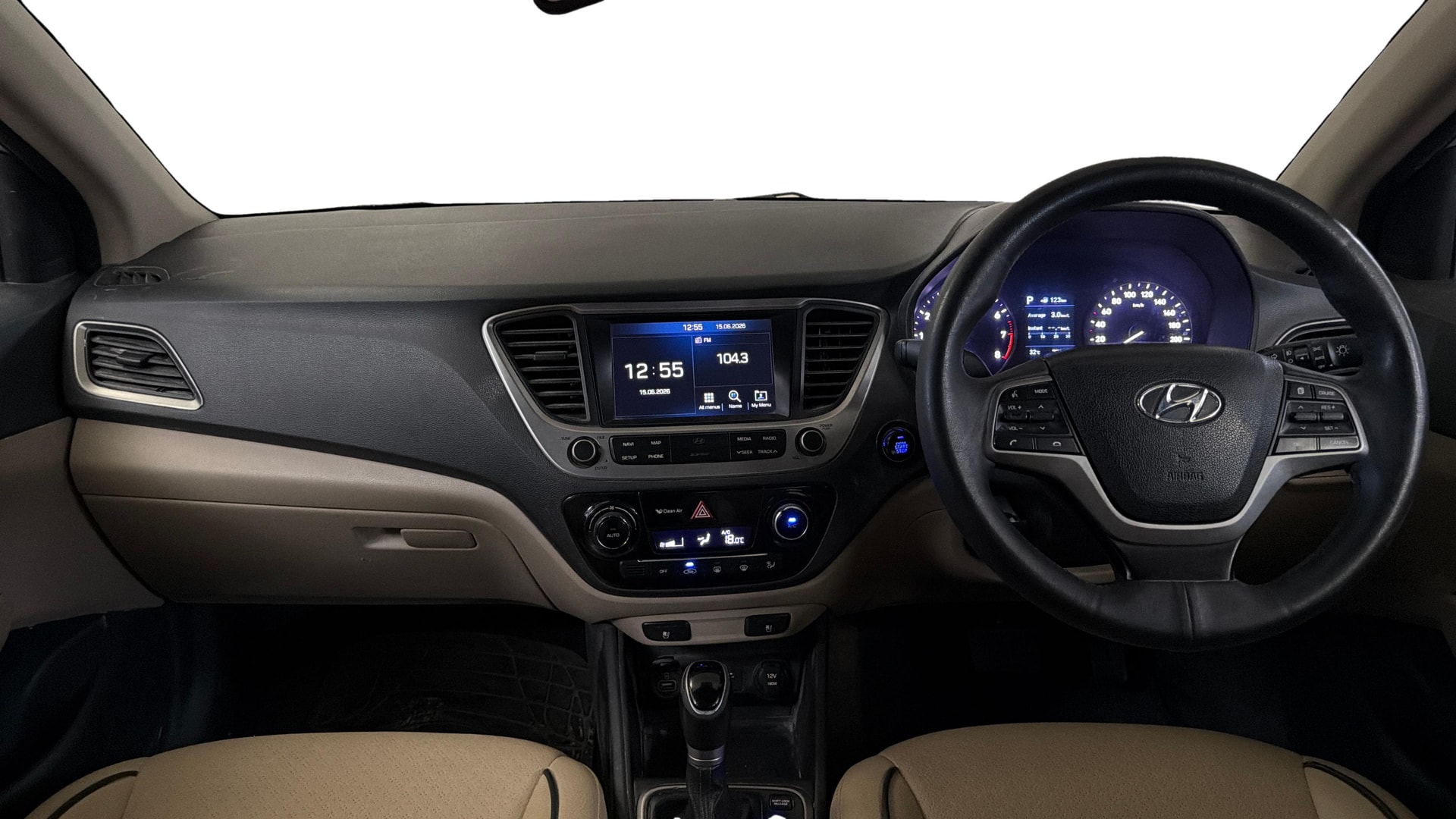 View 2018 Hyundai Verna 1.6 VTVT SX (O) AT Image 30 Used 2018 Hyundai Verna 1.6 VTVT SX (O) AT Image 30