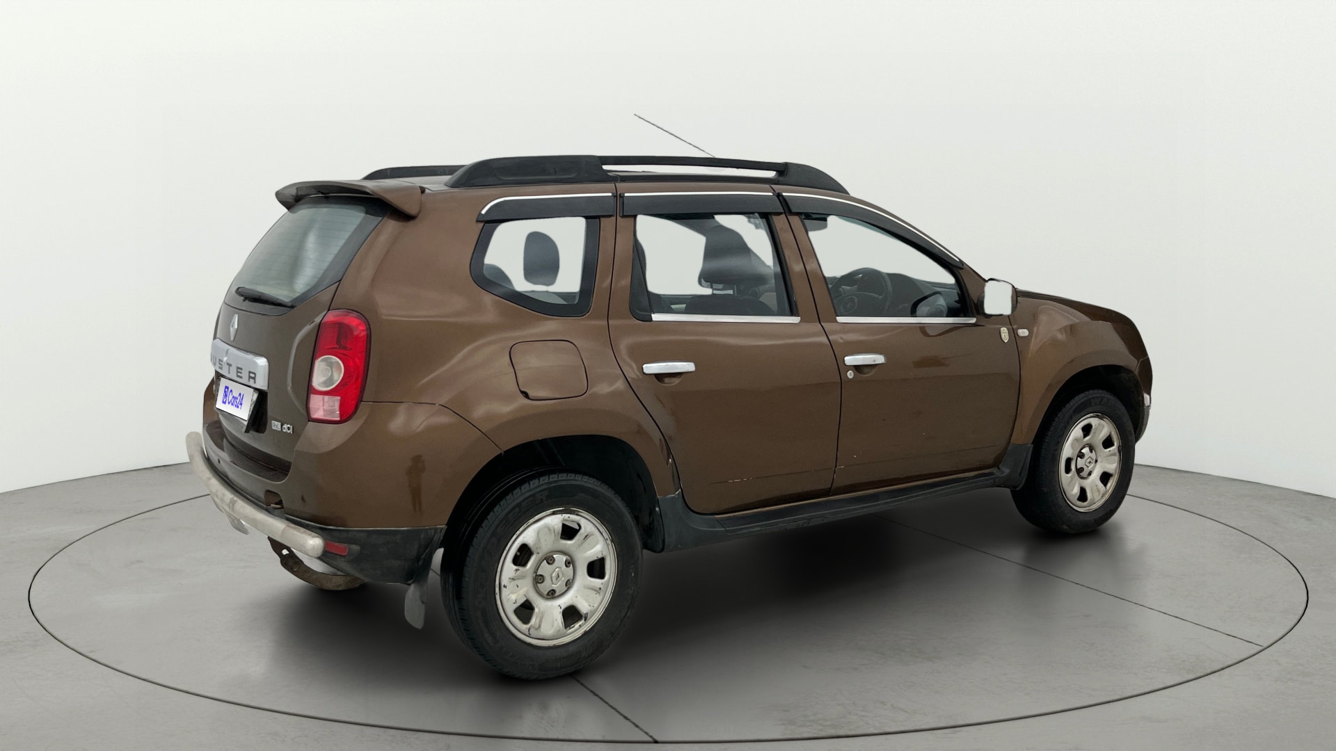 View 2014 Renault Duster Diesel 85PS STD Image 44 Used 2014 Renault Duster Diesel 85PS STD Image 44