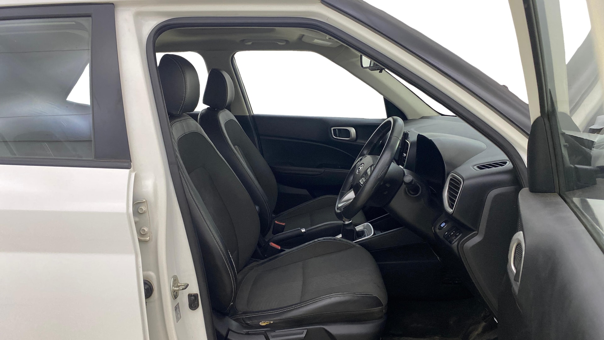View 2019 Hyundai Venue E 1.2 Petrol BS IV Image 27 Used 2019 Hyundai Venue E 1.2 Petrol BS IV Image 27