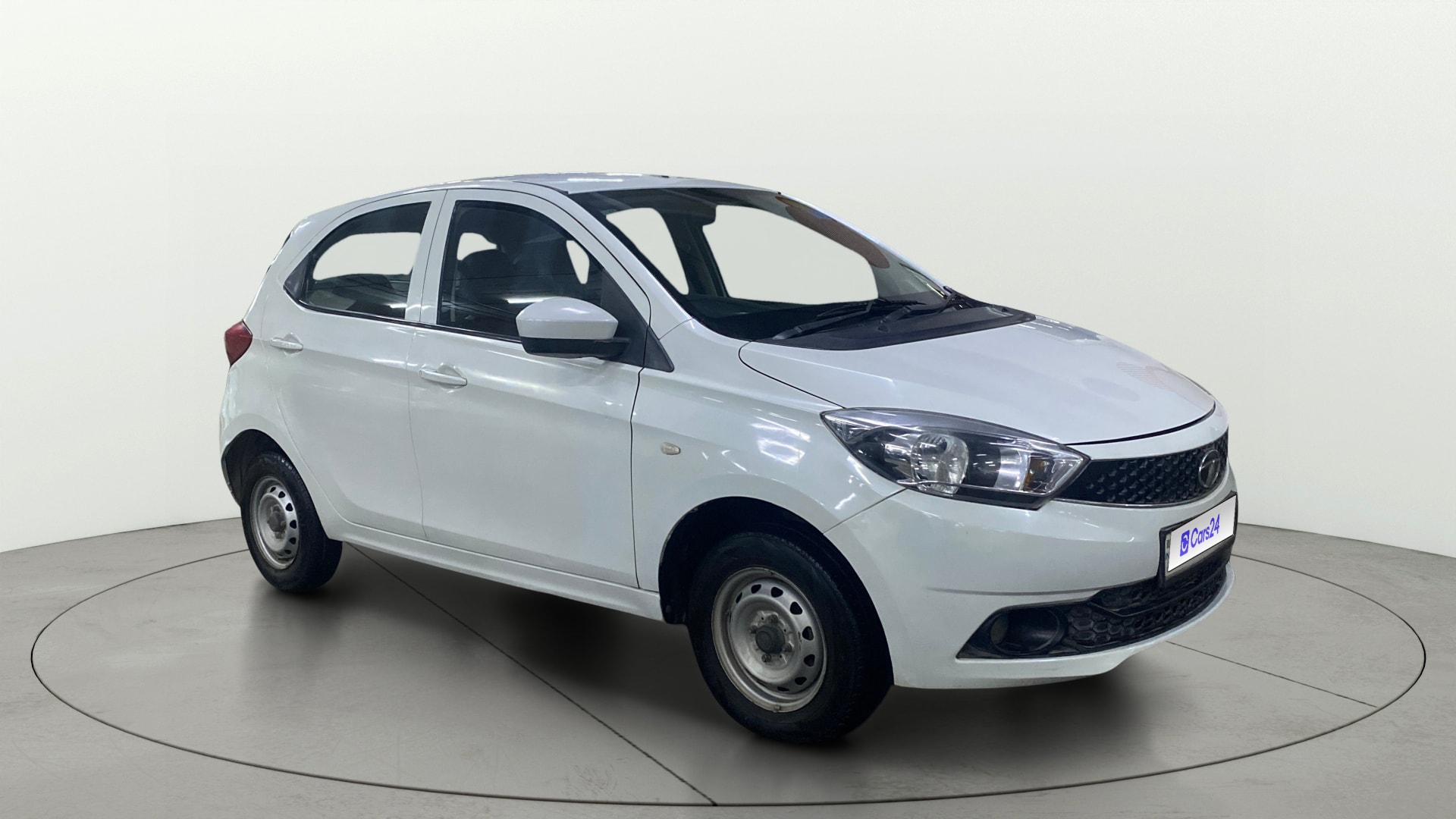 View 2018 Tata Tiago Revotorq XB Image 21 Used 2018 Tata Tiago Revotorq XB Image 21