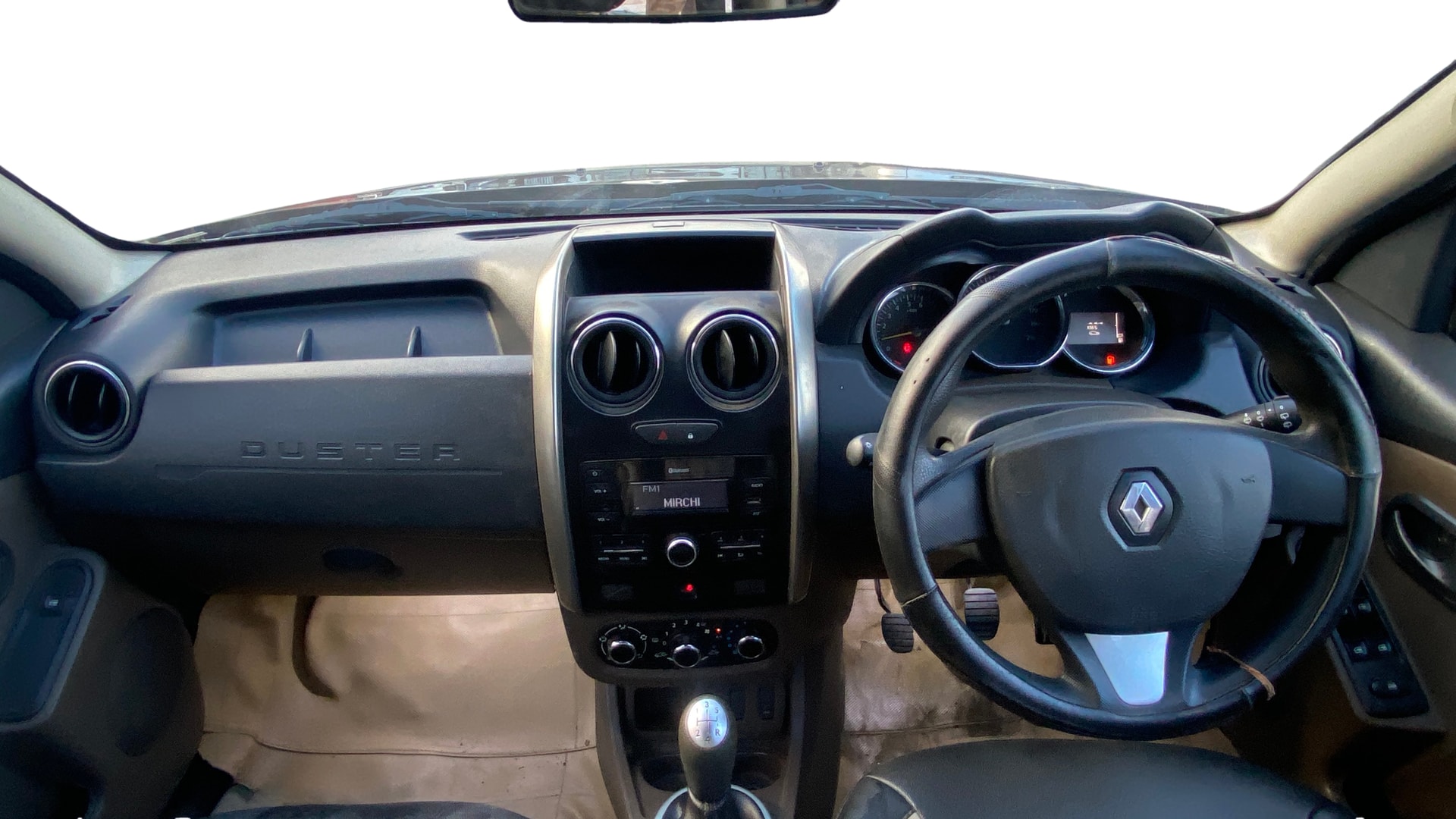 View 2017 Renault Duster Petrol RXL Image 15 Used 2017 Renault Duster Petrol RXL Image 15