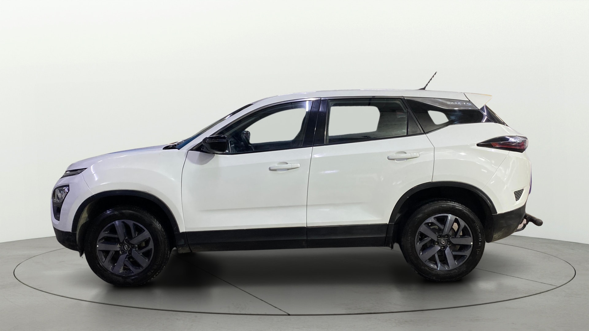 View 2022 Tata Harrier XE Image 5 Used 2022 Tata Harrier XE Image 5