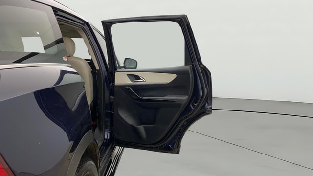 View Mahindra XUV700 Image 6 Used Mahindra XUV700 Image 6