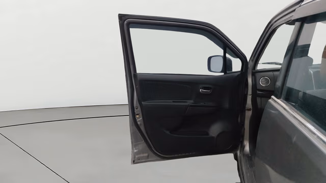 View Maruti Suzuki Stingray Image 31 Used Maruti Suzuki Stingray Image 31