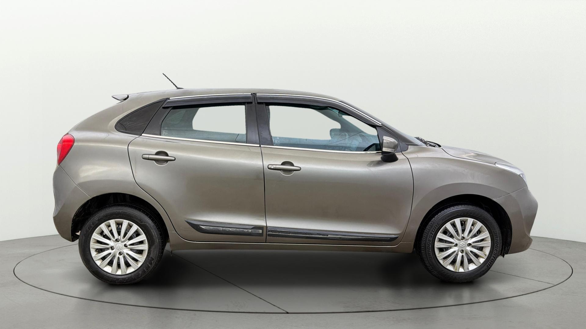 View 2020 Maruti Suzuki 1000 Base Variant Image 8 Used 2020 Maruti Suzuki 1000 Base Variant Image 8