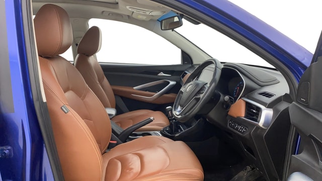 View MG Hector Plus Image 19 Used MG Hector Plus Image 19