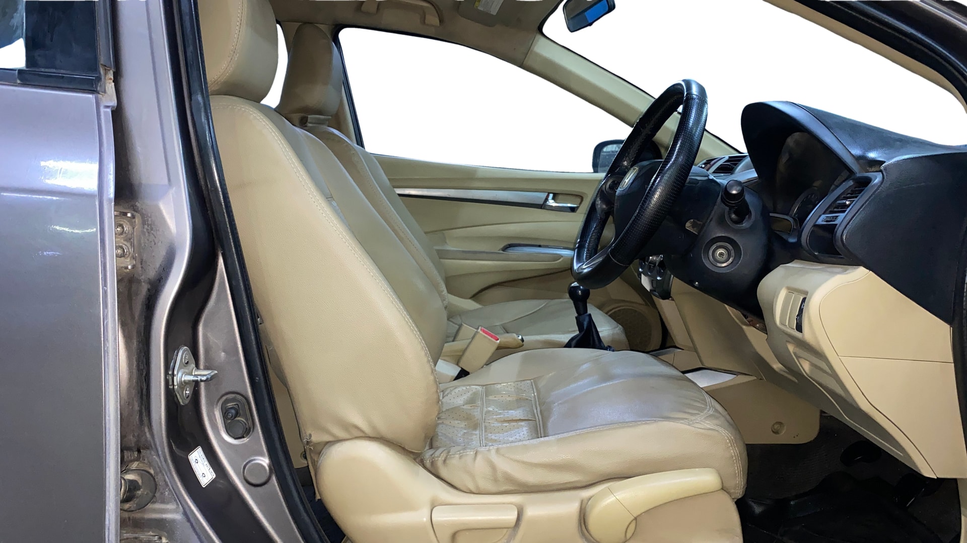 View 2013 Honda City ZX MT Diesel Anniversary Edition Image 18 Used 2013 Honda City ZX MT Diesel Anniversary Edition Image 18