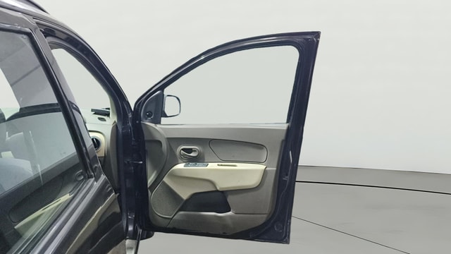 View Renault Lodgy Image 48 Used Renault Lodgy Image 48