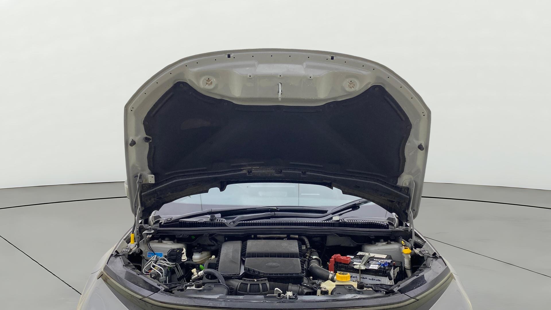 View 2025 Tata Curvv Smart 1.2 Revotron Petrol 6MT Image 20 Used 2025 Tata Curvv Smart 1.2 Revotron Petrol 6MT Image 20