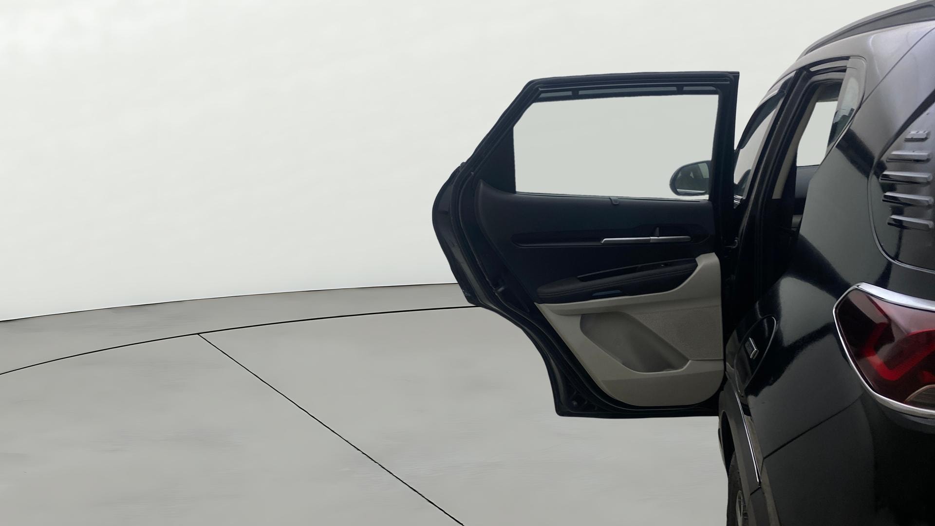 View 2022 Kia Sonet HTE Petrol Image 15 Used 2022 Kia Sonet HTE Petrol Image 15