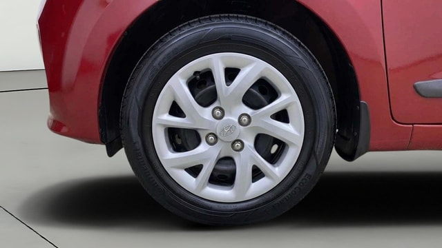 View Hyundai Grand i10 Image 27 Used Hyundai Grand i10 Image 27